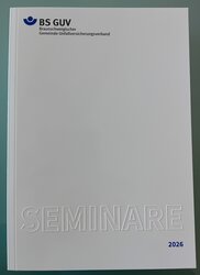 Broschürenumschlag mit dem Titel Seminare 2026